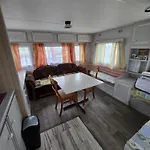 Spokojny Zakatek U Ediego Nad Morzem