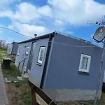 Spokojny Zakatek U Ediego Nad Morzem Smolne