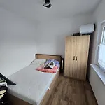 Spokojny Zakatek U Ediego Nad Morzem Smolne