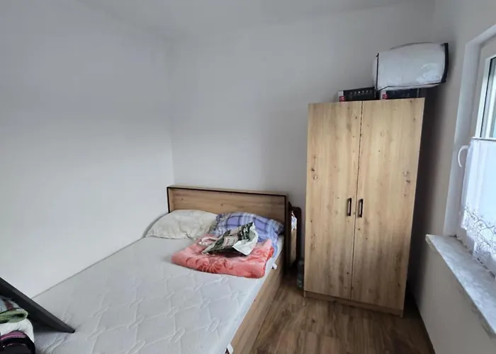 Spokojny Zakatek U Ediego Nad Morzem Smolne